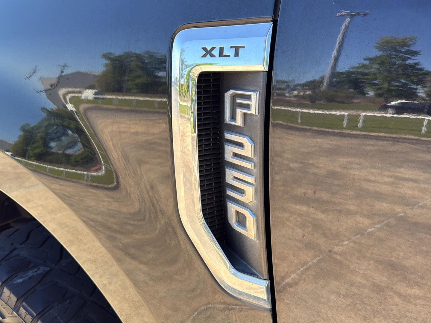 Used 2019 Ford F250 XLT w/ XLT Premium Package image 10