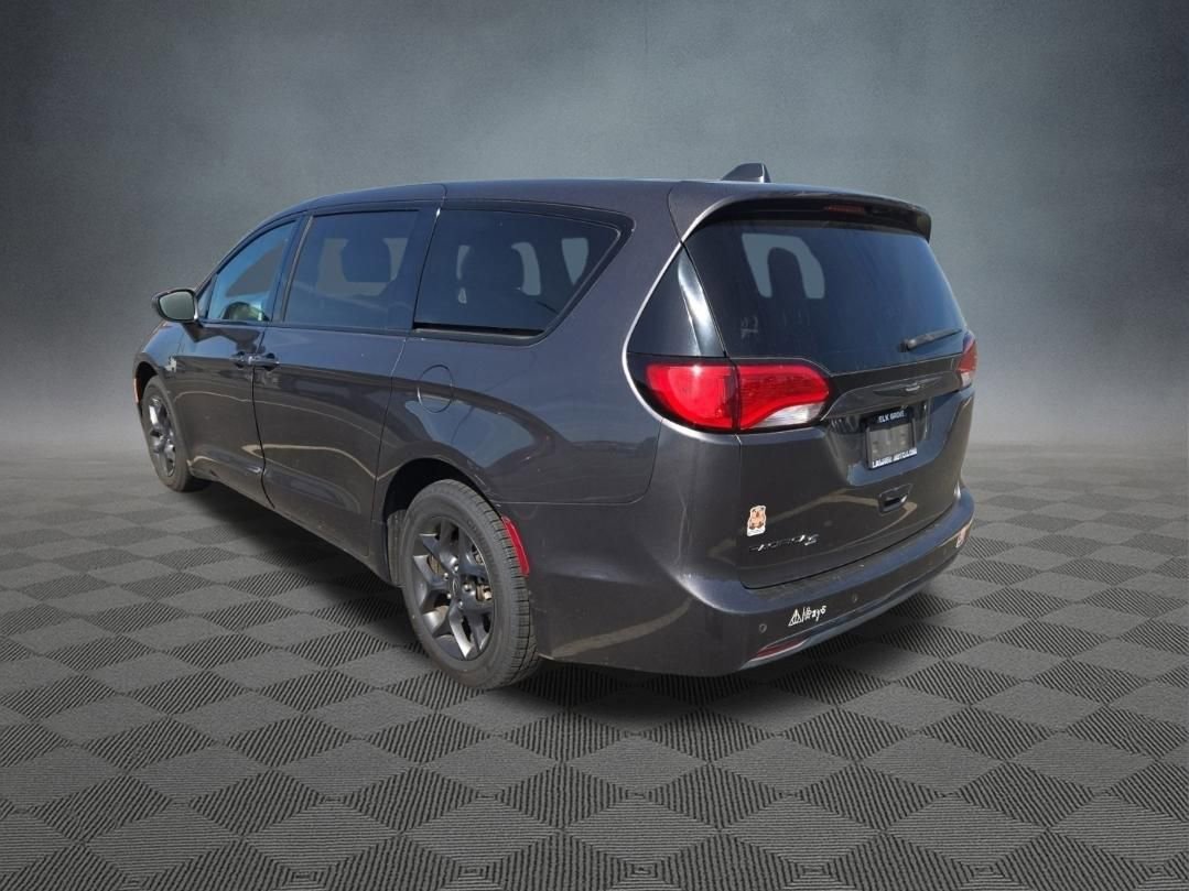 Used 2018 Chrysler Pacifica Touring Plus w/ S Appearance Package image 6