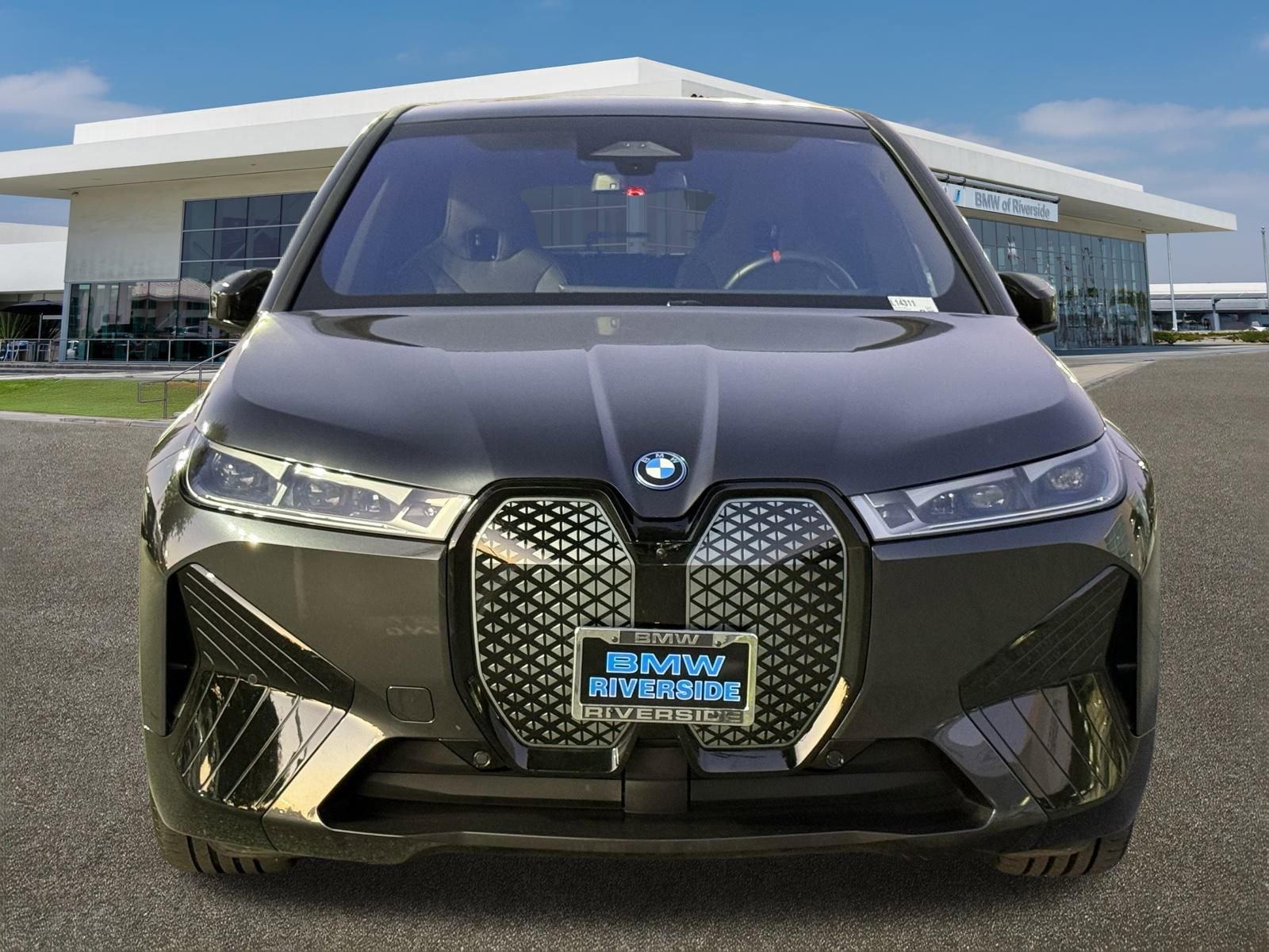 Used 2025 BMW iX M60 image 3