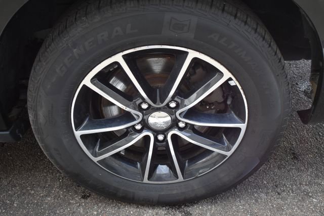 Used 2017 Dodge Grand Caravan SXT w/ Driver Convenience Group image 49