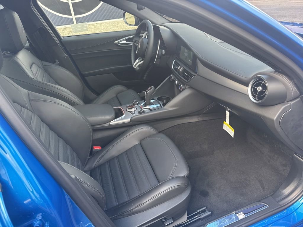 New 2026 Alfa Romeo Giulia AWD image 22