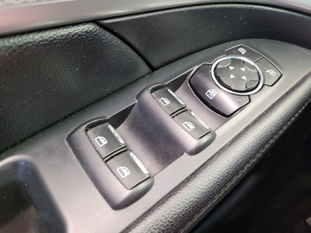 Used 2016 Ford Explorer XLT w/ Equipment Group 202A AWD/4WD image 27