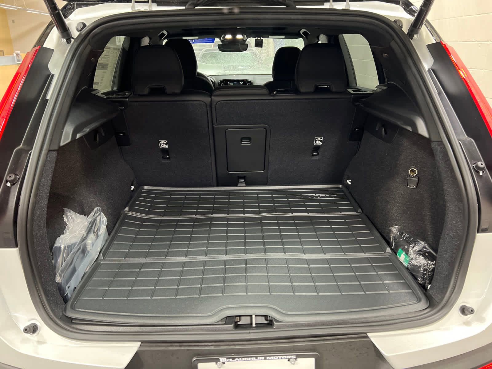 New 2024 Volvo XC40 Recharge Plus image 12