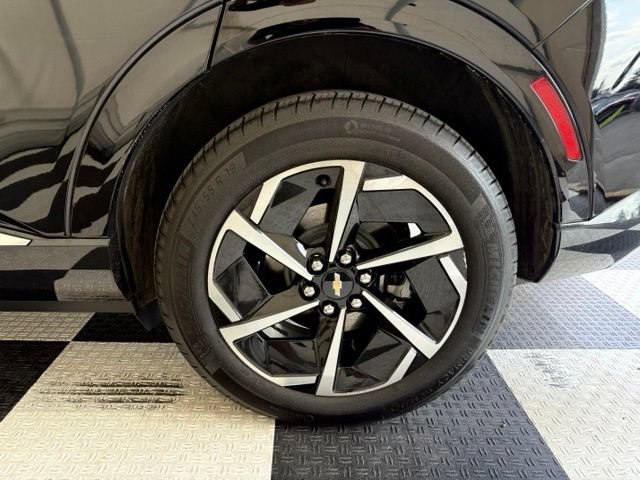 Used 2024 Chevrolet Equinox EV LT AWD/4WD image 11