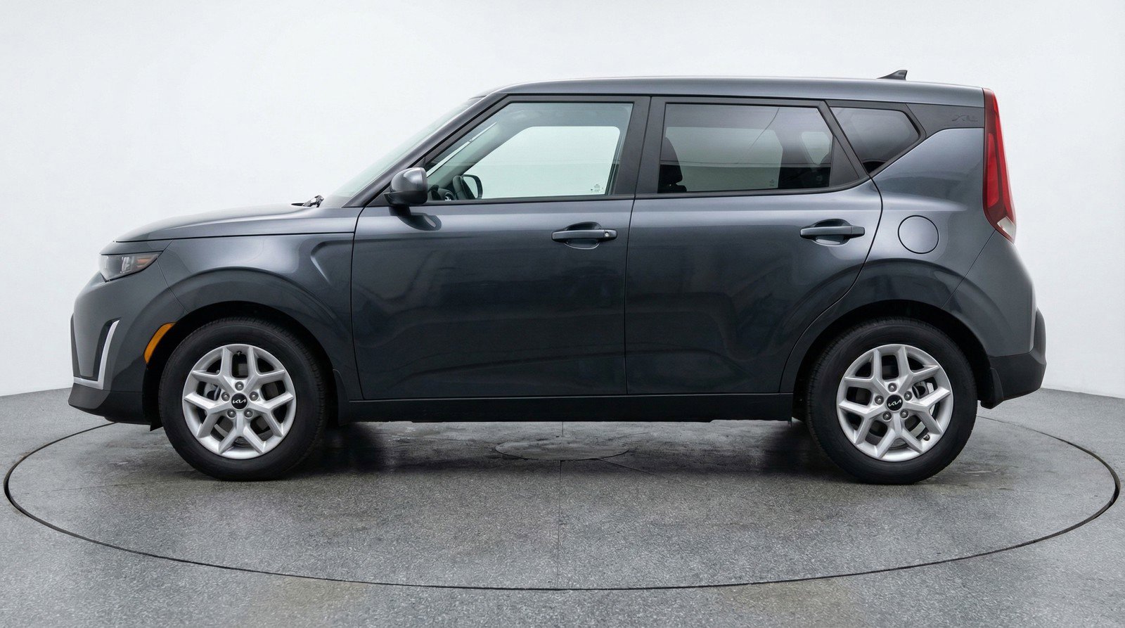 Used 2025 Kia Soul LX w/ LX Technology Package image 5