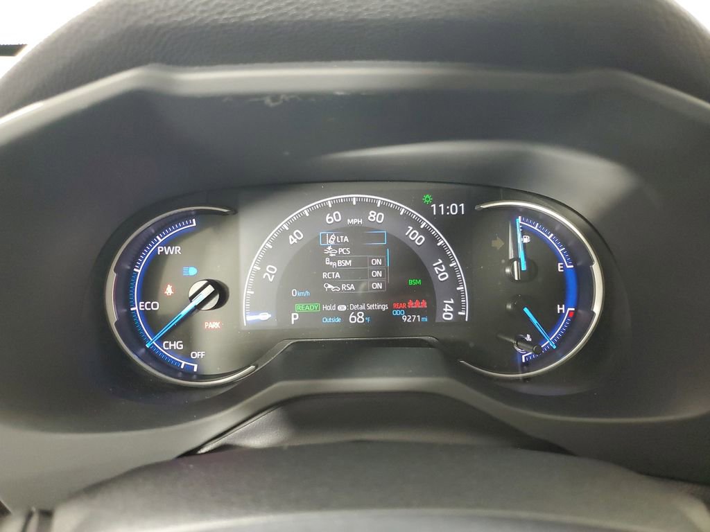 Used 2025 Toyota RAV4 XLE image 26