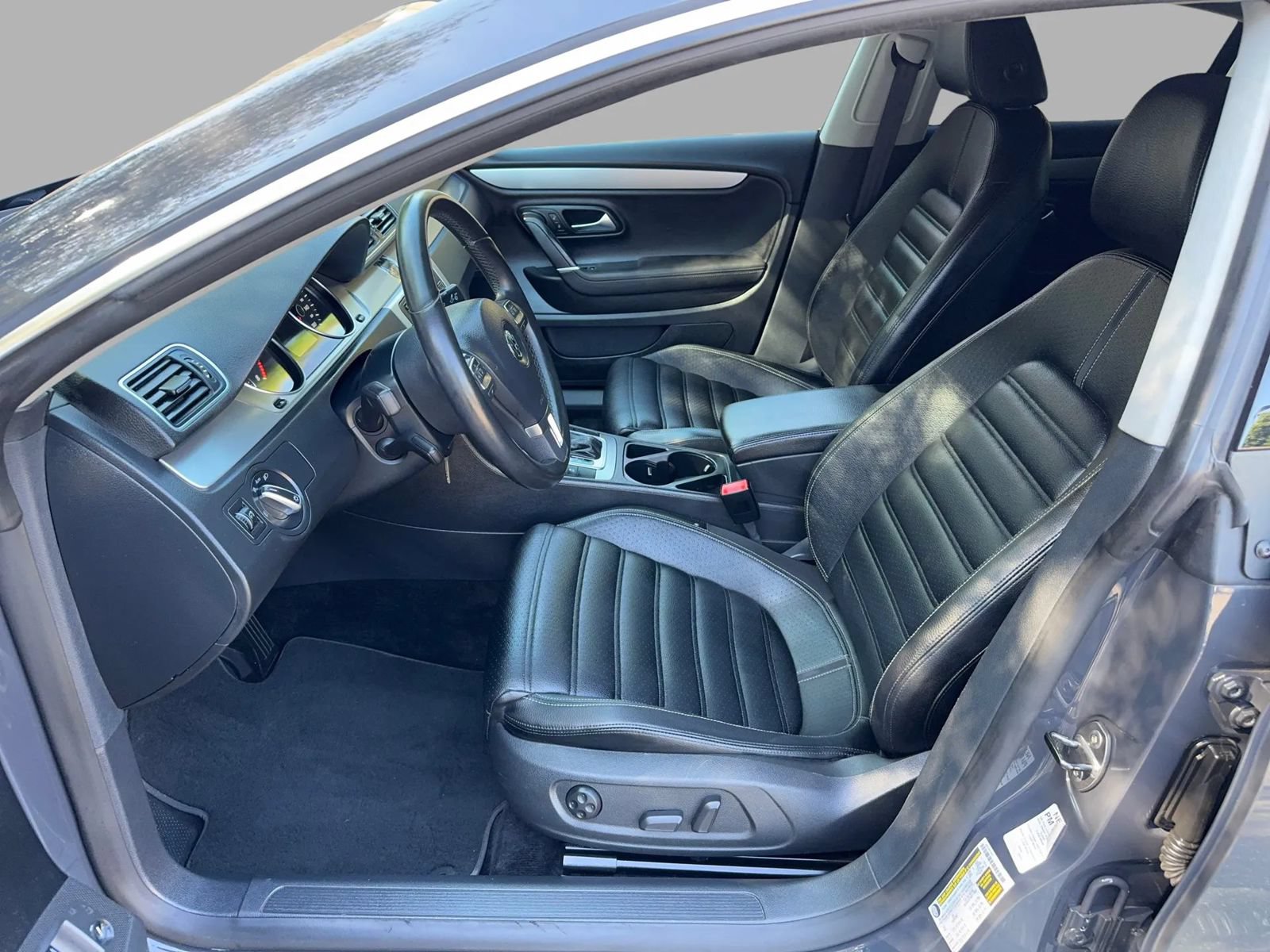 Used 2012 Volkswagen CC Lux Limited FWD image 20