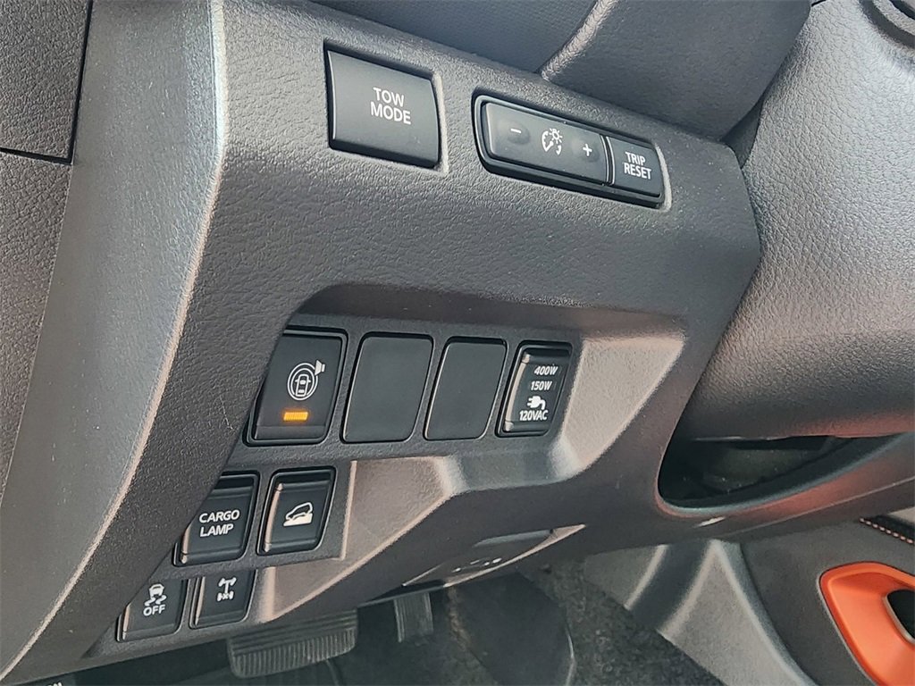 Used 2023 Nissan Frontier PRO-4X w/ Pro-4X Premium Package image 17