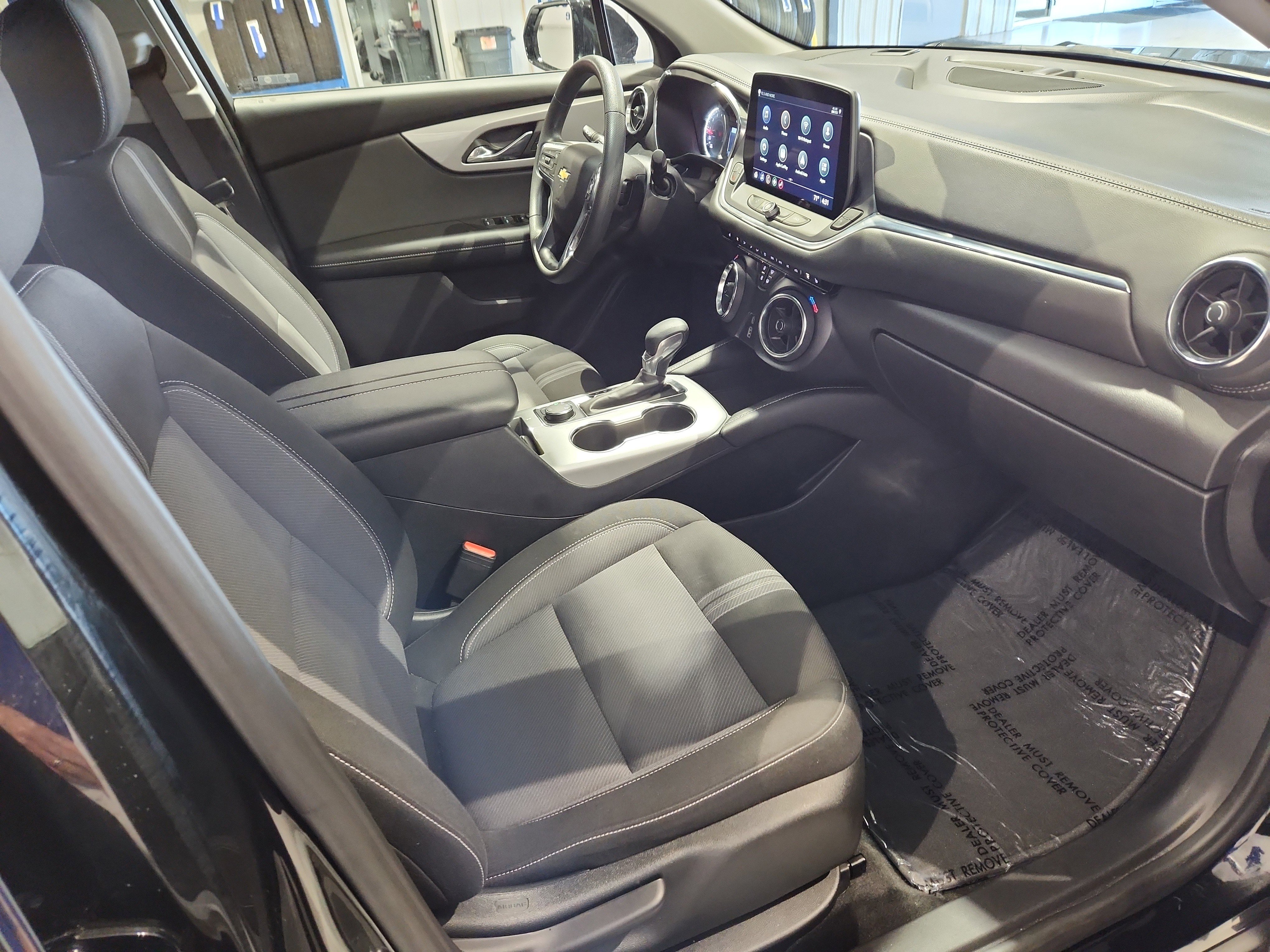 Used 2025 Chevrolet Blazer LT image 18