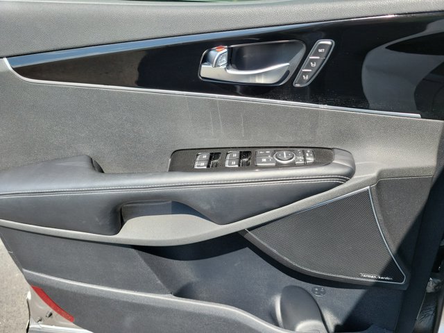 Used 2019 Kia Sorento SX image 30