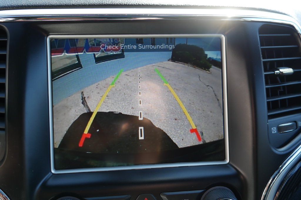Used 2015 Jeep Grand Cherokee SRT w/ Trailer Tow Group IV AWD/4WD image 31