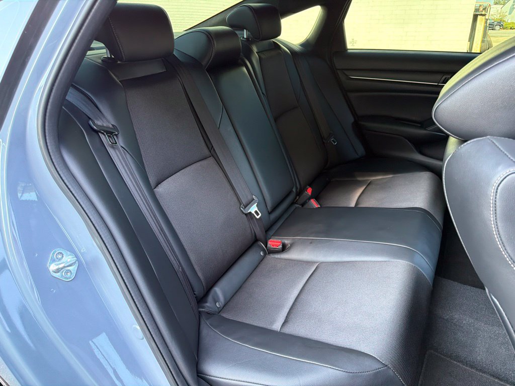 Used 2022 Honda Accord Sport image 11