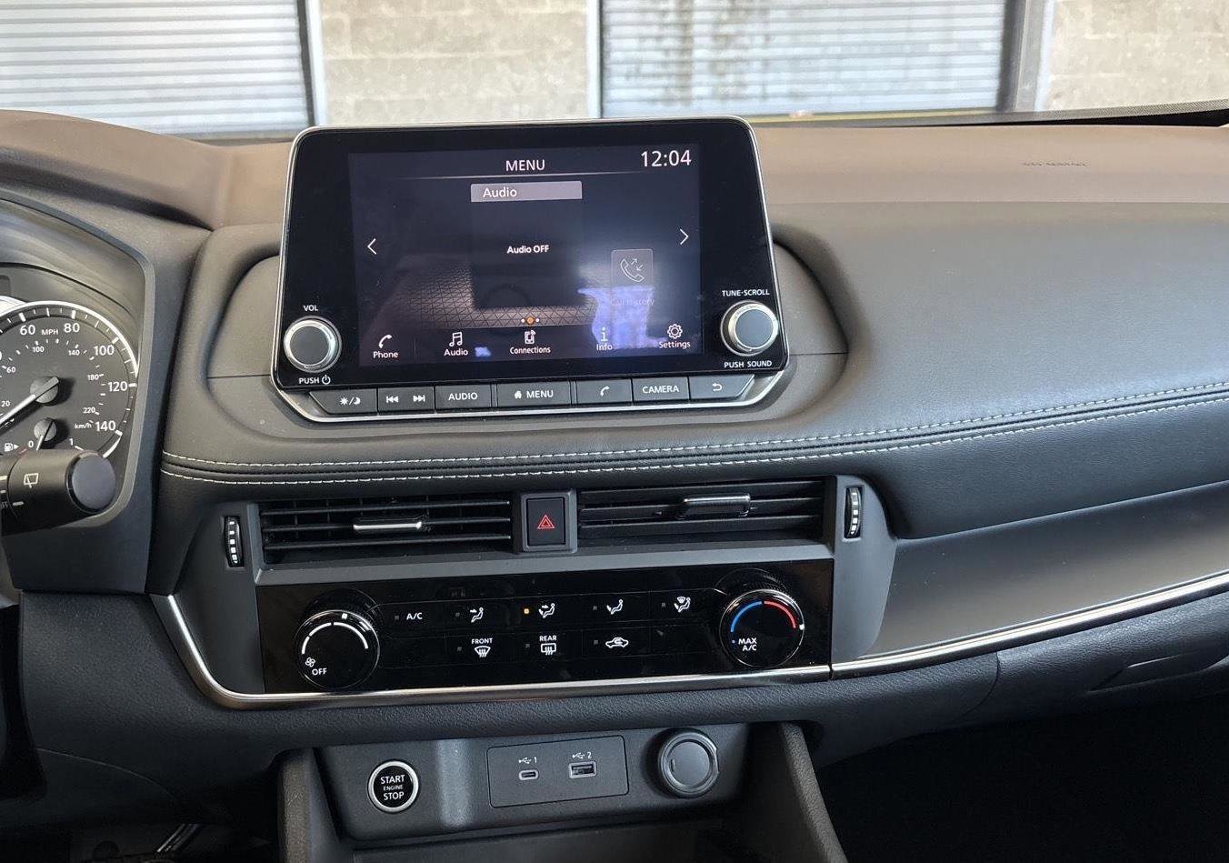 Used 2023 Nissan Rogue S image 15