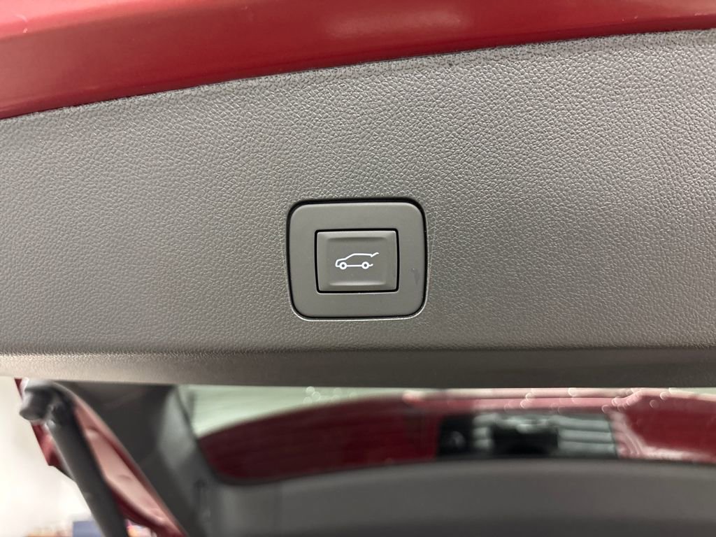 Certified 2025 Buick Encore GX Avenir w/ Avenir Technology Package image 19