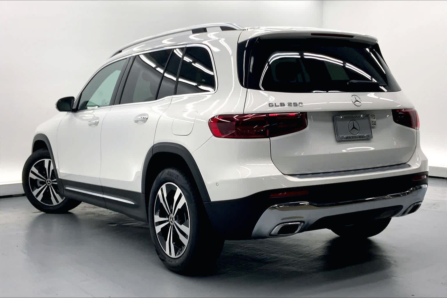 New 2026 Mercedes-Benz GLB 250 image 6