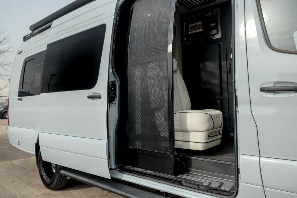 New 2025 Mercedes-Benz Sprinter 3500 image 14