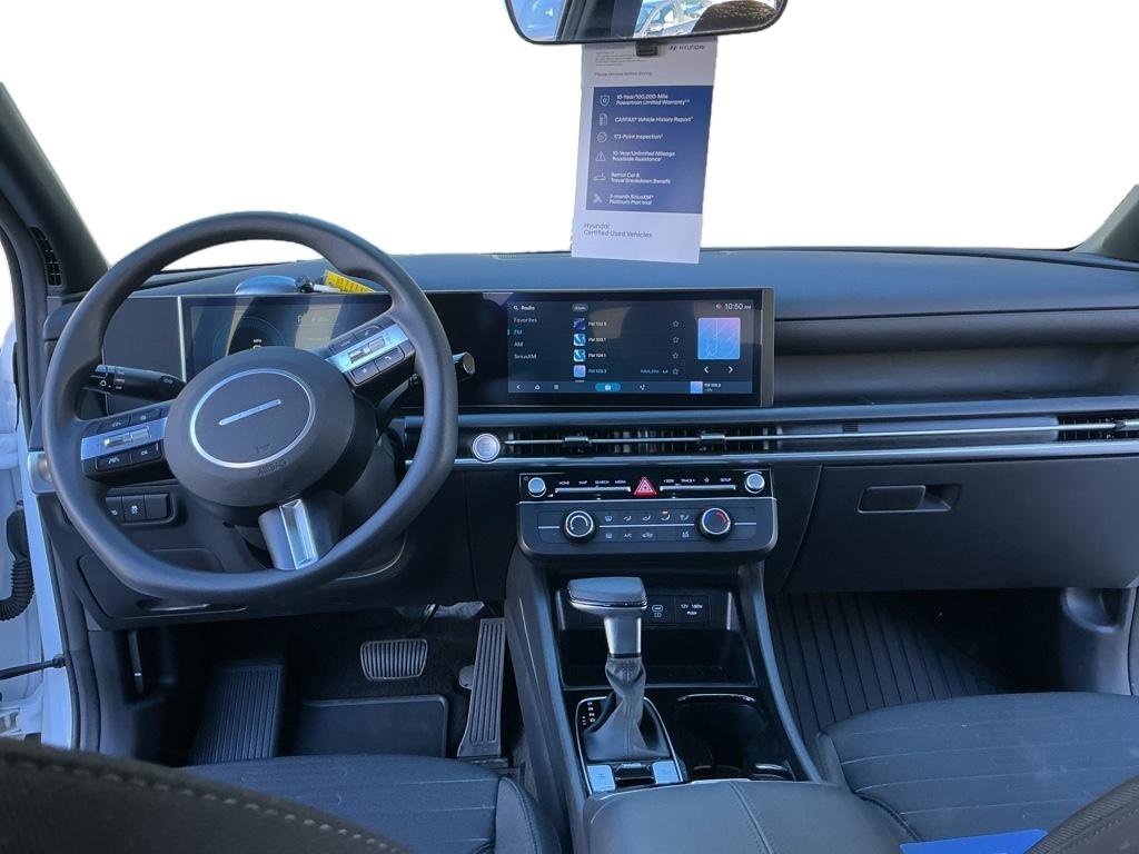 Certified 2025 Hyundai Santa Cruz SE image 6