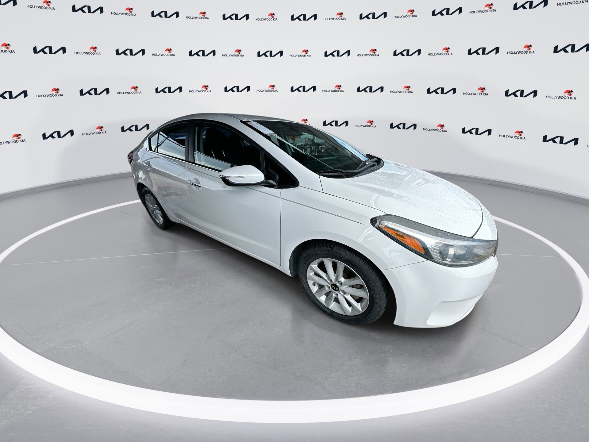 Certified 2017 Kia Forte S w/ S Technology Package image 2