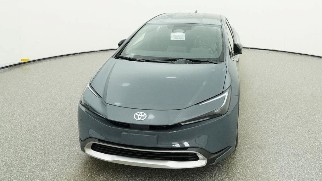 New 2027 Toyota Prius Plug-In Hybrid FWD image 15