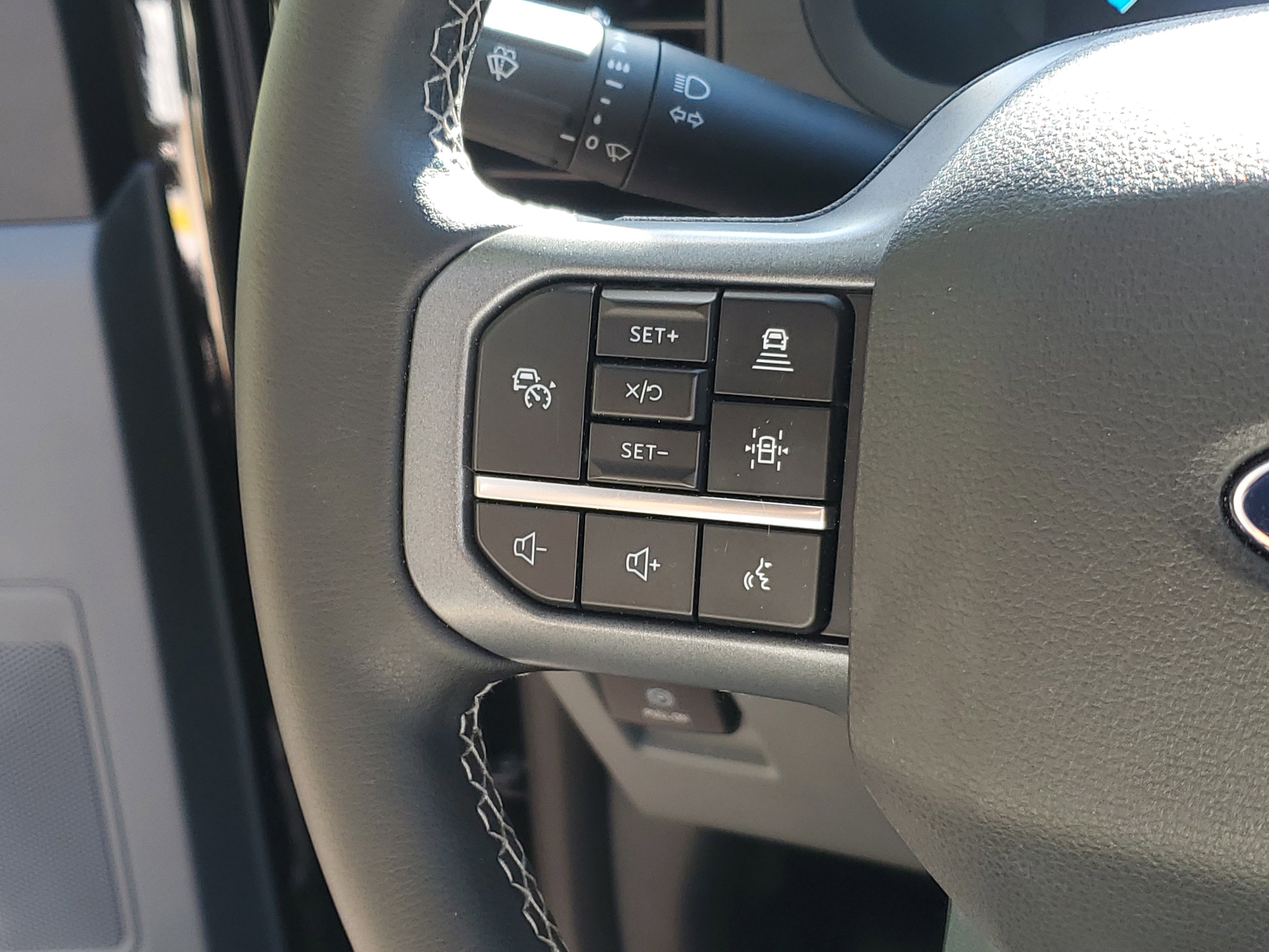 Used 2024 Ford F150 XLT w/ Equipment Group 302A MID RWD image 27