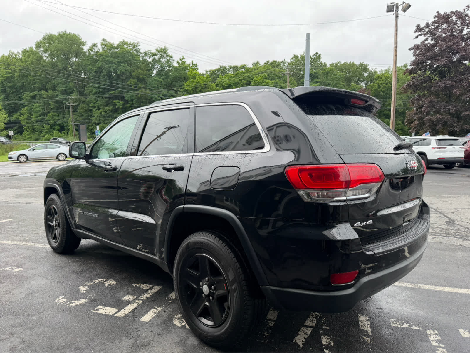 Used 2018 Jeep Grand Cherokee Laredo AWD/4WD image 7
