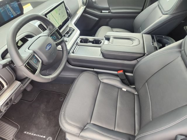 New 2026 Ford Expedition Platinum w/ Driver's Package AWD/4WD image 13