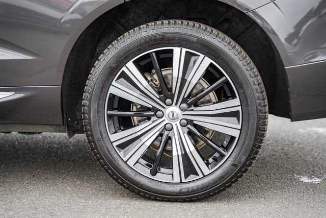 Used 2022 Volvo XC60 T8 Inscription w/ Advanced Package image 18