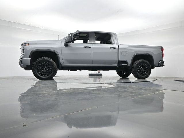 Used 2024 Chevrolet Silverado 2500 LTZ w/ LTZ Plus Package image 36