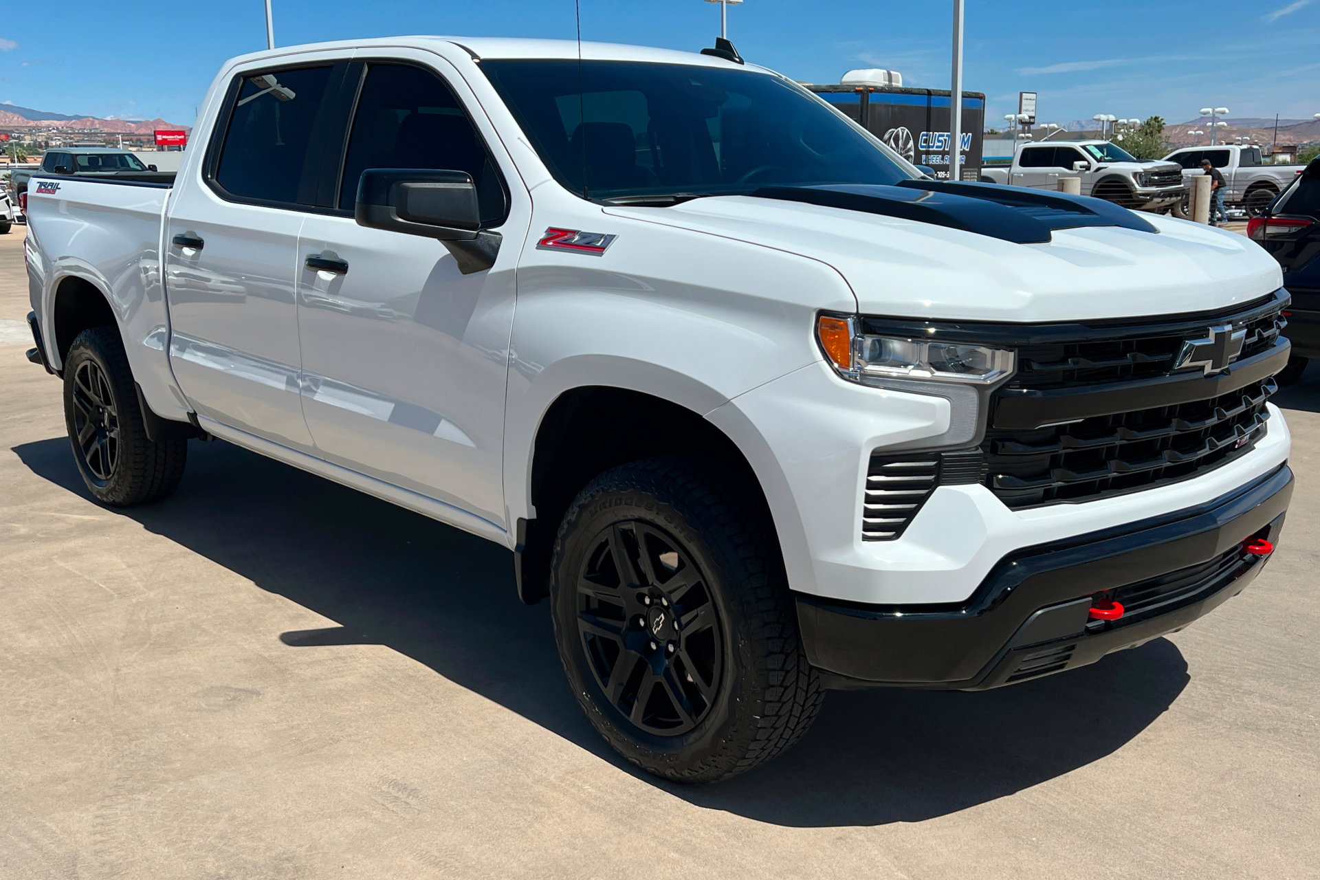 Used 2026 Chevrolet Silverado 1500 LT Trail Boss w/ Convenience Package II image 8