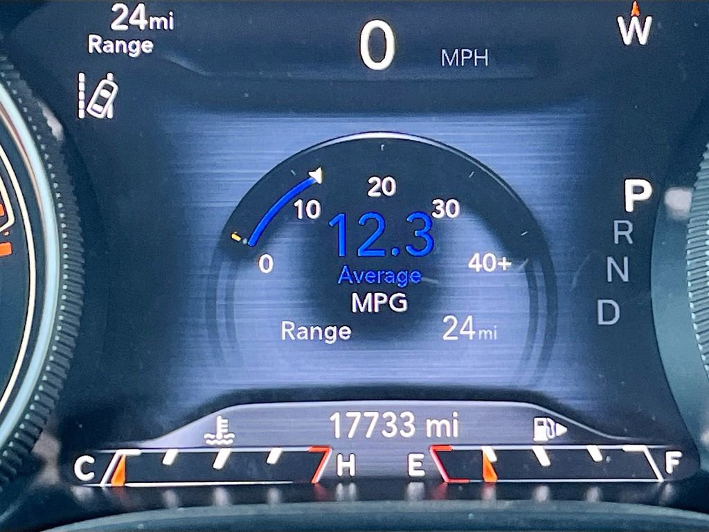 Used 2022 Jeep Cherokee Latitude Lux w/ Sun & Sound Group AWD/4WD image 12