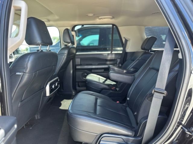 Used 2024 Ford Expedition XLT image 9