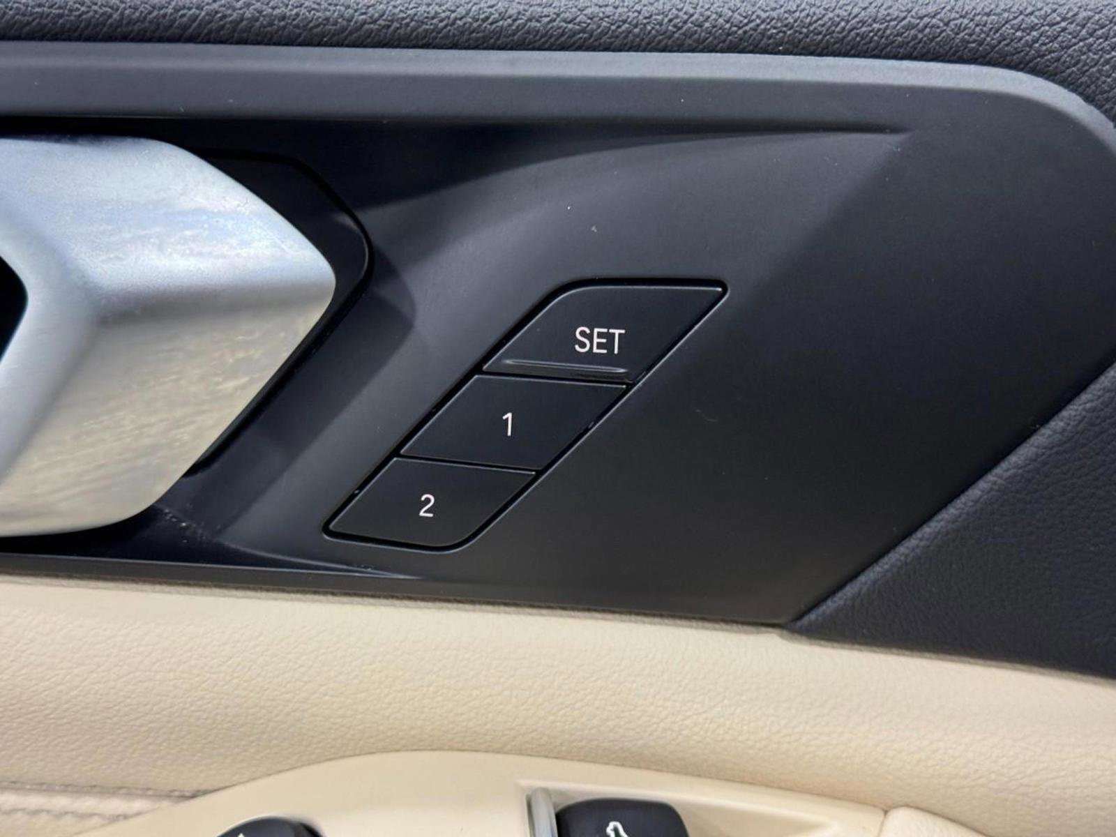 Used 2022 BMW X5 xDrive40i w/ Parking Assistance Package image 24