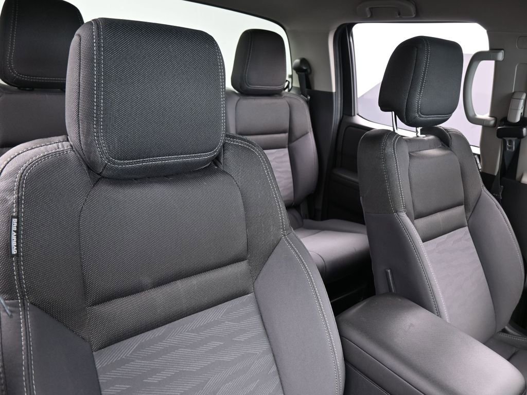 Used 2024 Nissan Frontier SV image 36