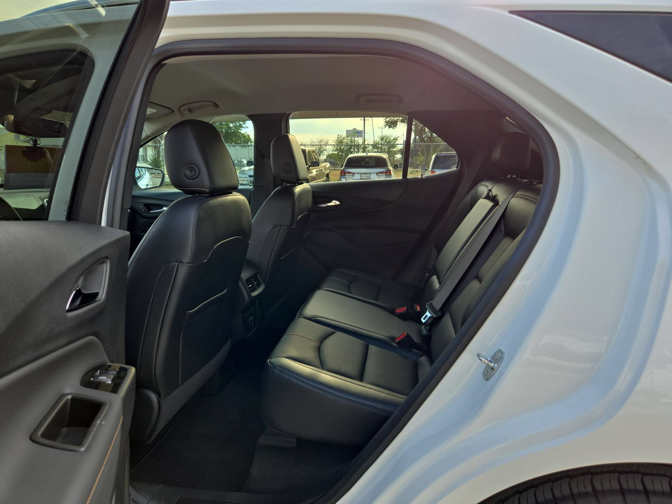 Certified 2022 Chevrolet Equinox Premier FWD image 13