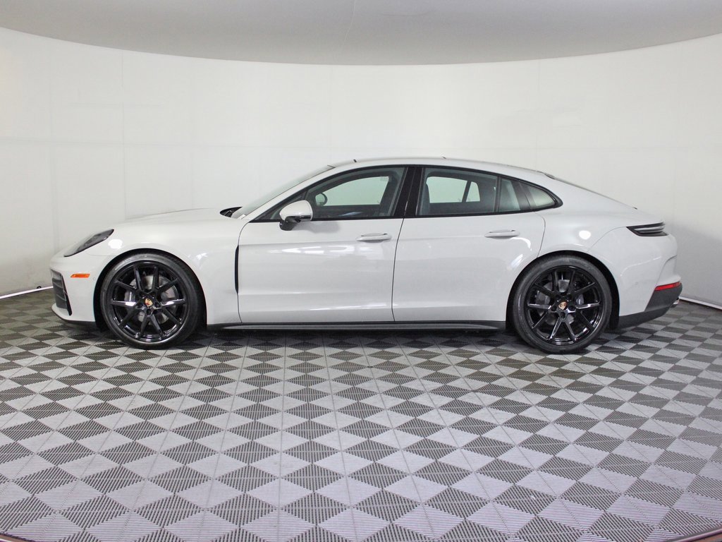 Used 2025 Porsche Panamera 4 image 2