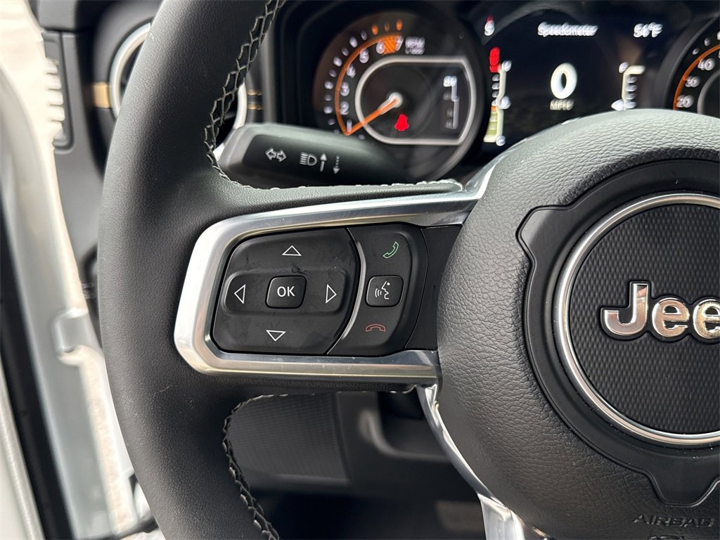 Certified 2025 Jeep Wrangler Sahara w/ Safety Group image 21