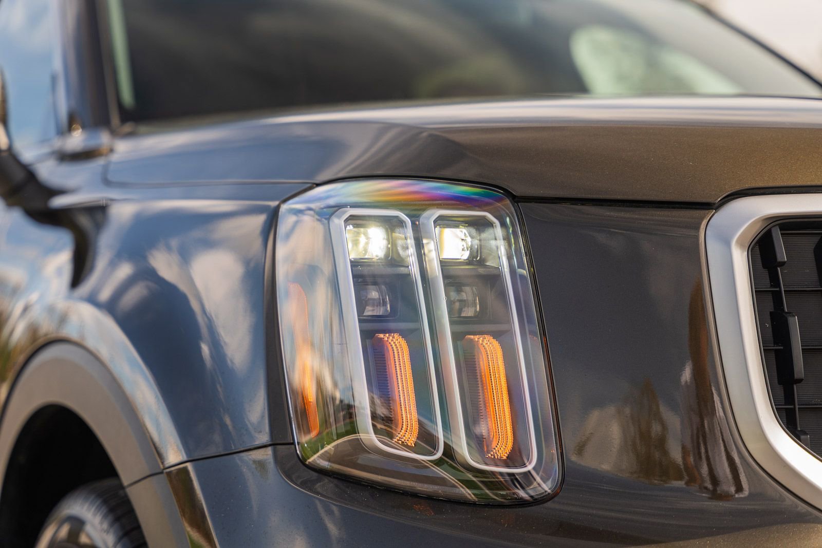 Used 2024 Kia Telluride EX w/ EX Captain's Chair Package image 10