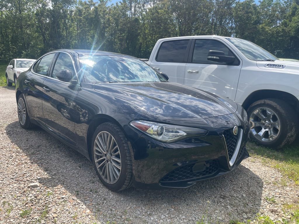 Used 2019 Alfa Romeo Giulia Ti w/ Quick Order Package 22X Lusso AWD/4WD image 1