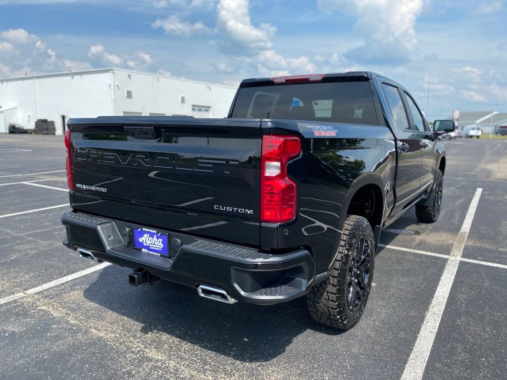 New 2026 Chevrolet Silverado 1500 Custom Trail Boss AWD/4WD image 7