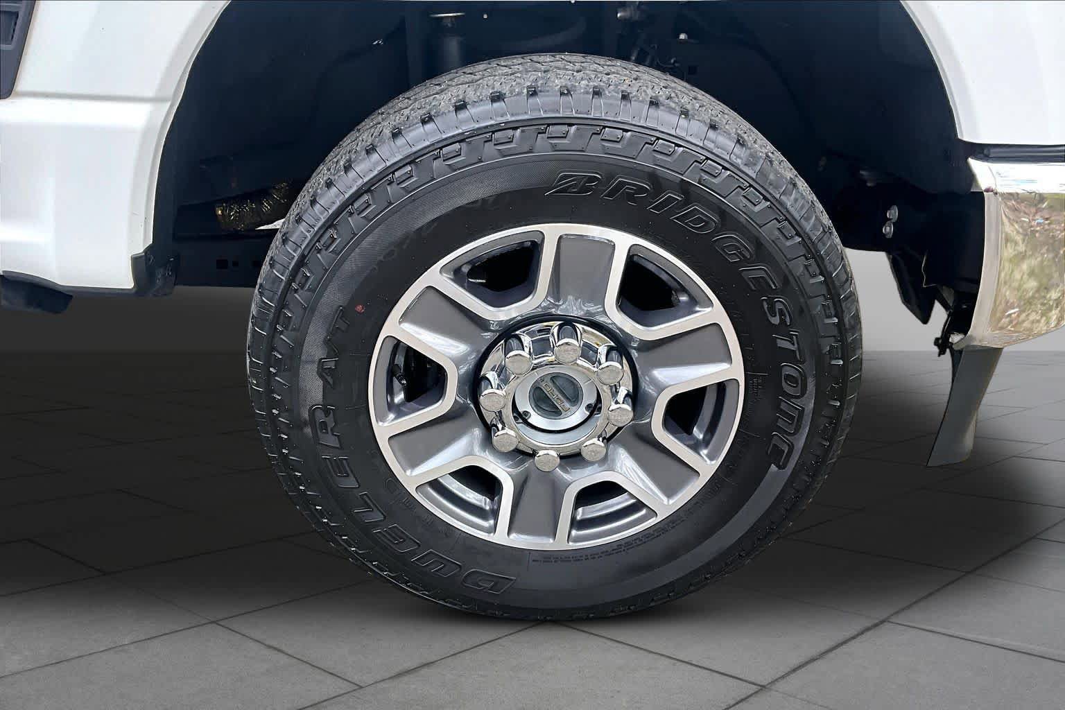 Used 2023 Ford F250 Lariat w/ Lariat Ultimate Package AWD/4WD image 11