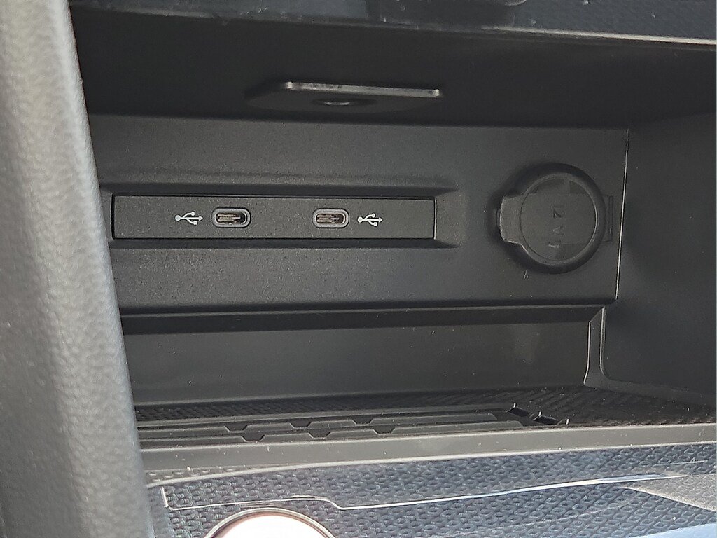 New 2026 Volkswagen Taos SE FWD image 21