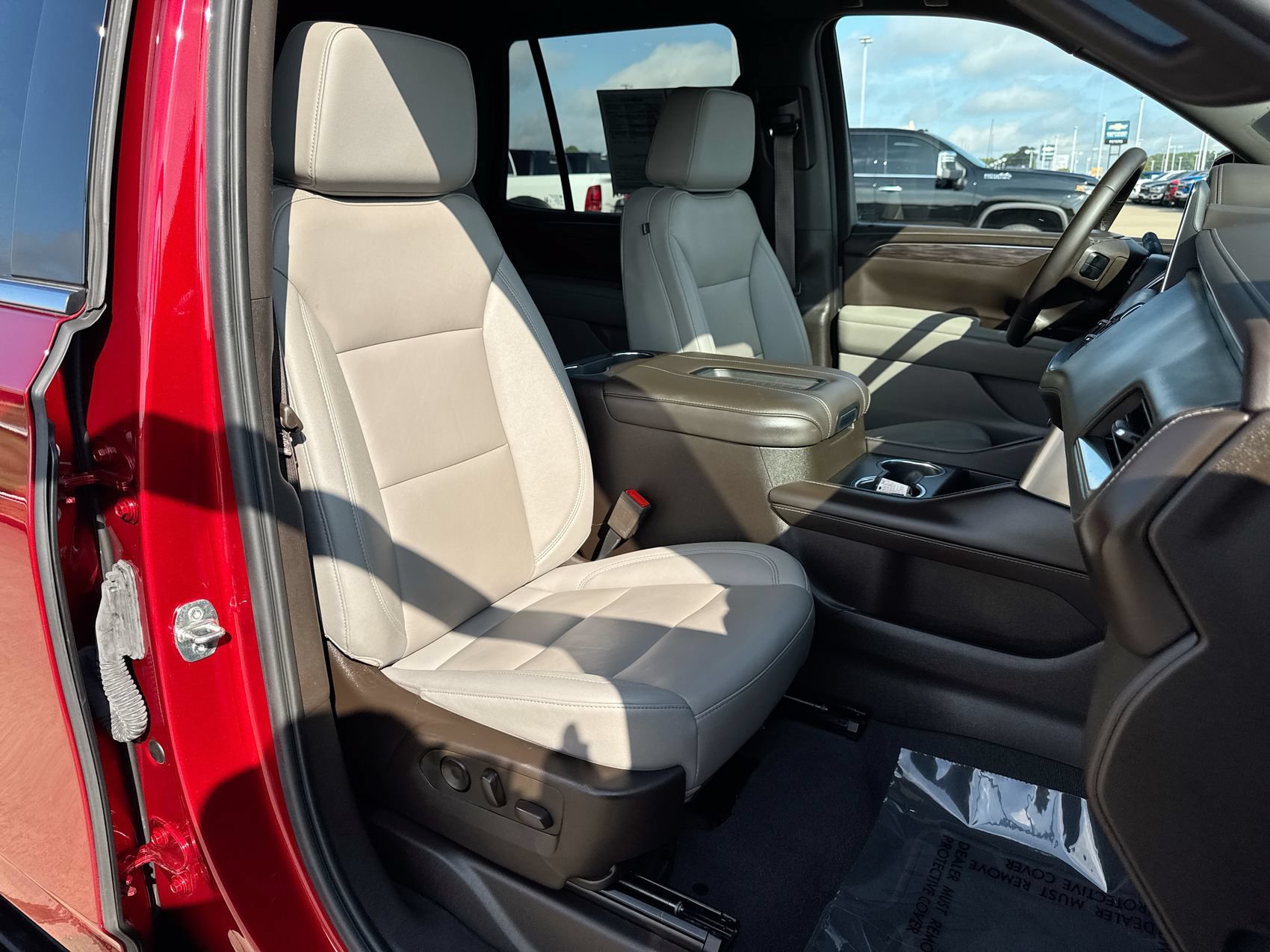Used 2023 Chevrolet Tahoe LT AWD/4WD image 25
