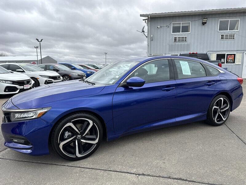 Used 2018 Honda Accord Sport image 2