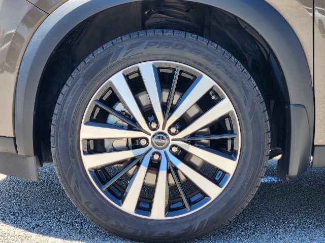 Certified 2023 Nissan Pathfinder Platinum AWD/4WD image 8