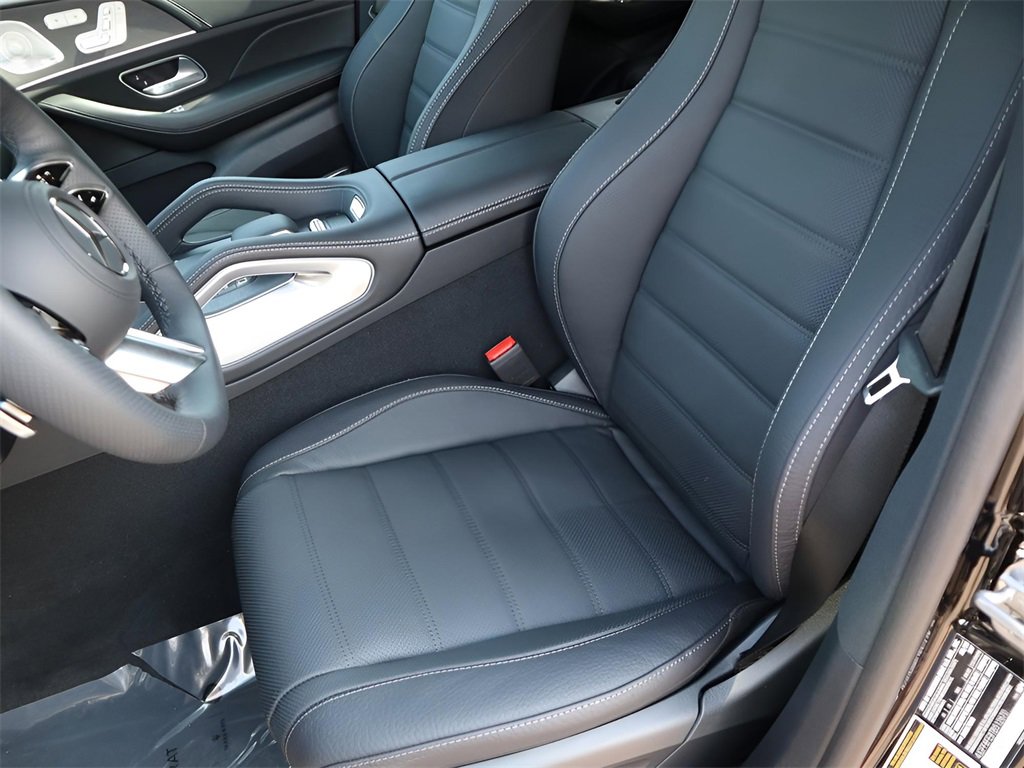 New 2026 Mercedes-Benz GLS 580 4MATIC image 32