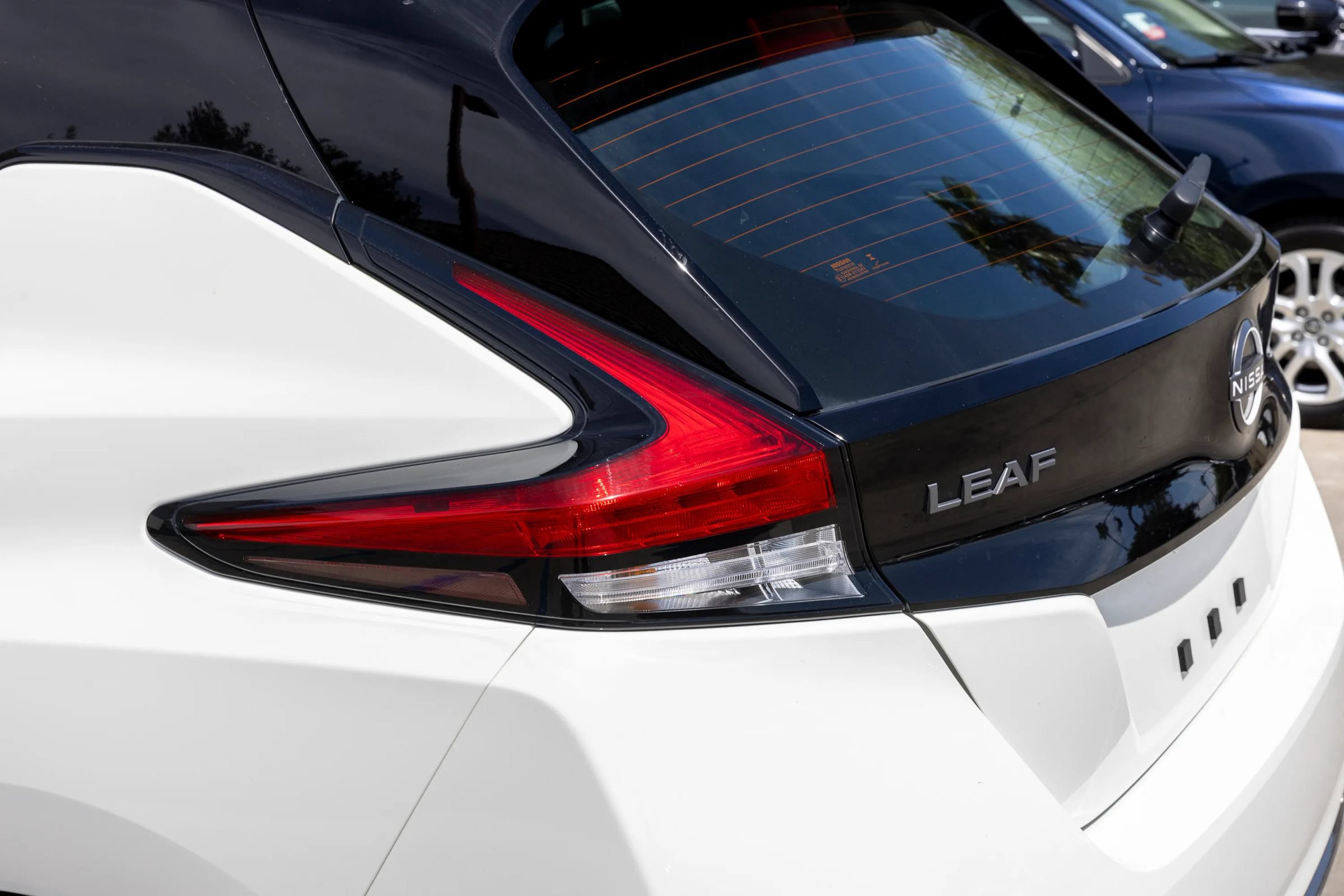Used 2025 Nissan Leaf S FWD image 15