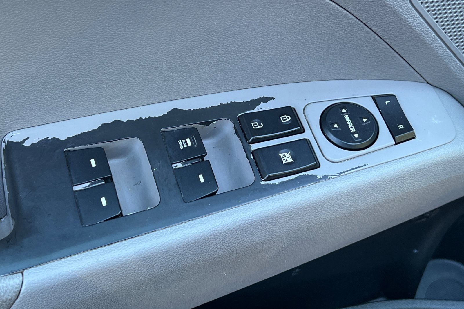 Used 2017 Hyundai Elantra SE image 14