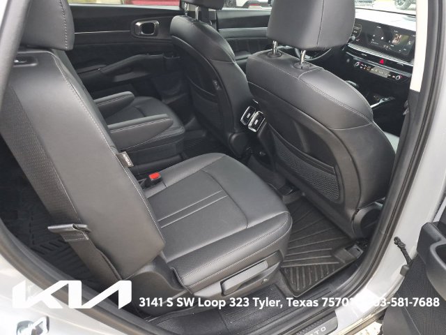 Certified 2025 Kia Sorento SX AWD/4WD image 17