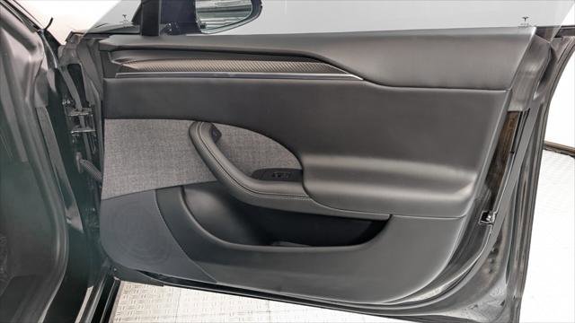 Used 2021 Tesla Model S Plaid image 21