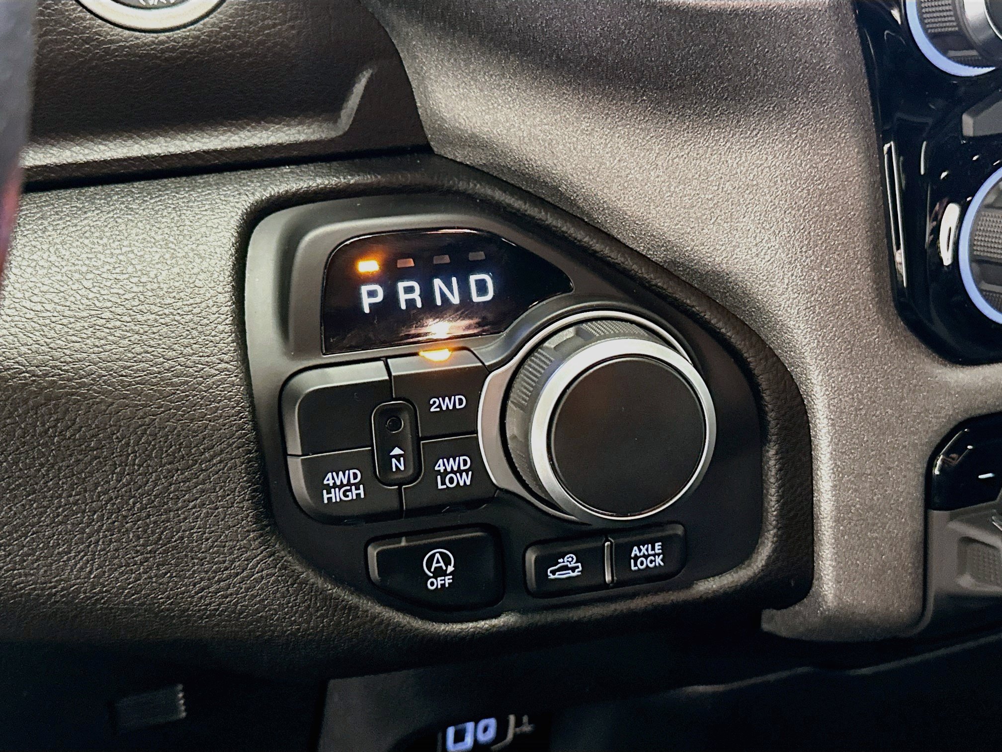 Used 2025 RAM 1500 Warlock AWD/4WD image 24